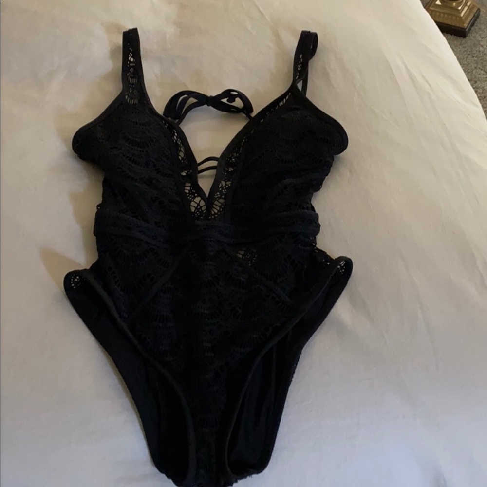 Becca one piece swimsuit